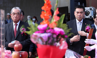 华南金副董林明成将卸任 小股东为他鼓掌