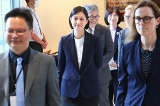 馬唯中被名醫直擊出現故宮 網讚：有其母之風