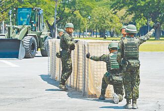 怎麼只有軍人加薪