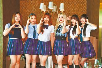 紫月光挨酸89妹︰笑着笑着就哭了