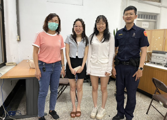 澳籍正妹女大生遗失包包好无助 台中暖警打造最美臺湾印象