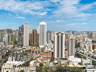 月薪6萬拚首購 收支比不足竟能闖關成功！ 行員親授40年房貸過件密技：保人加分公式曝