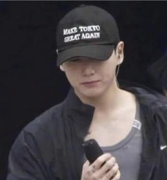 BTS柾國戴「讓東京再次偉大」帽子 遭韓網批叛國後道歉了