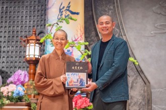 惠中寺「未來與希望」講座 江振誠以「Reset歸零」談論廚藝人生