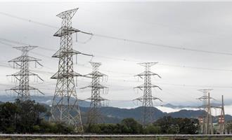 綠電「過路費」政府爽給3折價    台電沒錢投資電網籲檢討
