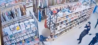 台南 醉漢揮舞武士刀 遭警槍傷