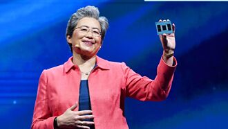 蘇姿丰：加速器商機 2028衝5千億美元