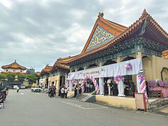 三峽車禍 國一女告別式 父淚誦再見成永別