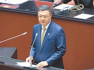 践踏财政纪律 政府哭穷演很大