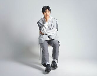 王汇筑《滴滴答答》问鼎金曲4奖