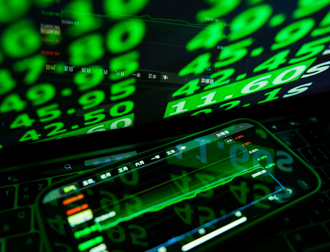 台股一度殺破2萬2 法人提醒留意三大變數