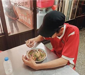 台中21歲黑戶青年坎坷身世曝    生父現身了