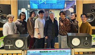 五月天玛莎突现身艾比路录音室　「靠五人」合体内幕大公开