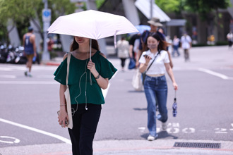 西南風水氣足當心雷雨 專家估這天「出梅入夏」