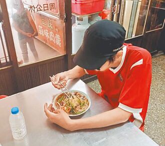 台中黑戶青年過21歲生日 超平凡願望曝光