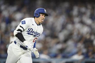 MLB》真正二刀流！大谷登板首秀失1分 再幫道奇打回2分獲勝