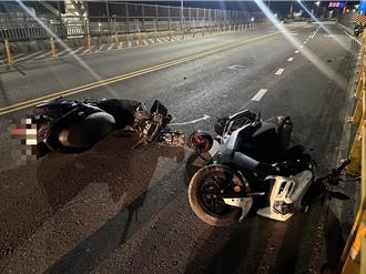 關渡橋驚傳凌晨自撞車禍「2機車連環倒」　1騎士送醫