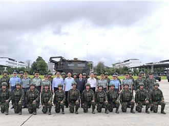 赴台中慰勉海馬士火箭系統   賴清德：爭取國防預算