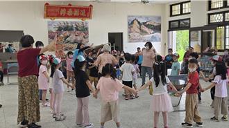 阮厝ㄟ讲Taigi开讲！后龙图书馆推亲子共学课程