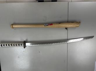 虾皮遭封锁为讨1700元 谈判刀棍齐出！警逮6人送办