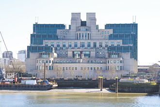 軍情六處 任命首位女局長