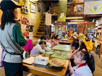 竹縣校外文化體驗 學子走出教室漫遊「關西大客廳」