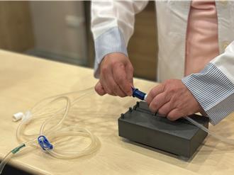 台灣「洗腎王國」破迷思！高齡者洗腎選它更護心