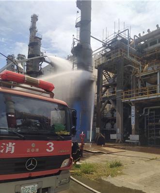 中油大林廠盲封作業引火警  1外包商灼傷送醫