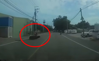 逆向飆車遇鬼切左轉！無照重機男「高速撞電桿」慘死 恐怖瞬間曝光