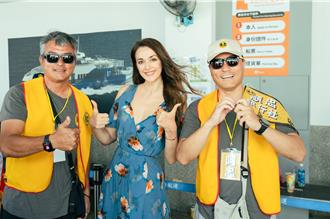 李銘順挑戰「人生最討厭」拉筋！瑞莎穿白洋裝跳水超怕走光