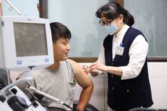 讓青春留下熱血記憶！小龍女邀您一同熱血建檔做公益 