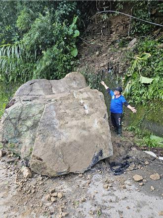 苗栗山區暴雨冰雹釀災 象鼻部落兩道路坍方中斷