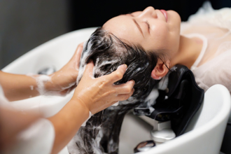 去髮廊只洗頭 她被7家拒絕 同行揭真相