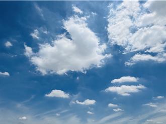 猛灌水卻沒尿！綁鐵工熱衰竭腎受損 醫提醒1招判斷「喝夠沒」