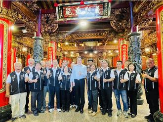 林右昌花蓮揭匾「義烈垂範」批傅違背忠義精神  藍反嗆煽動對立