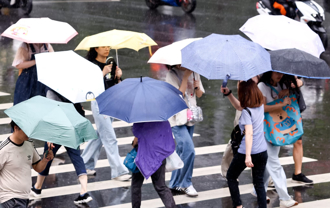 天氣》豪雨彈炸南投！4縣市豪大雨特報下到晚上
