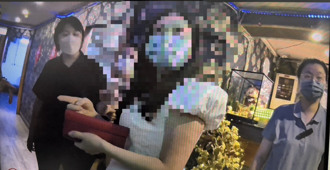 基隆警突袭小吃店！惊见2陆女脱衣陪酒 负责人、小姐全送办