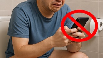 上廁所別再滑手機！ 33歲陸男蹲坑竟脫肛13cm