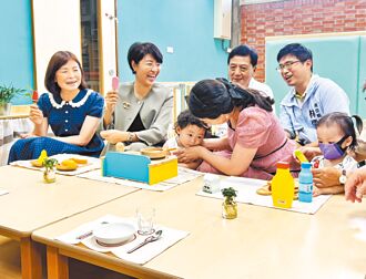 草屯首家公办民营托婴中心 揭牌