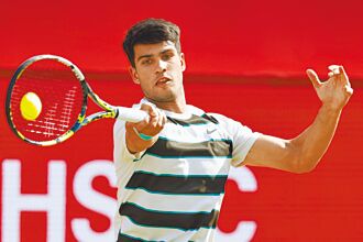 网球》美网混双 大咖球星配对热身