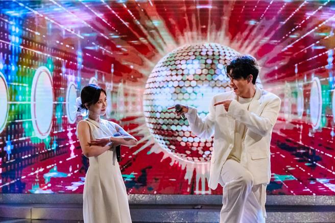 杜忻恬（左）、李子森組成「森恬CP」。（中視提供）