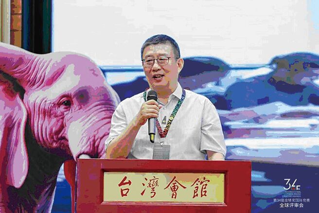 金犊奖主任委员、北京大学新闻与传播学院院长陈刚。（周智摄）