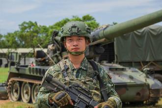 21砲重要目標防護 務實訓練提升職能 強化射擊流暢度