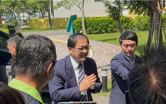 黃國昌「示範帶」案遭查辦！ 鄭銘謙低調快閃