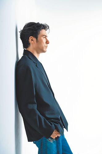 鳳小岳分享愛樂 驚覺樂團魂不滅