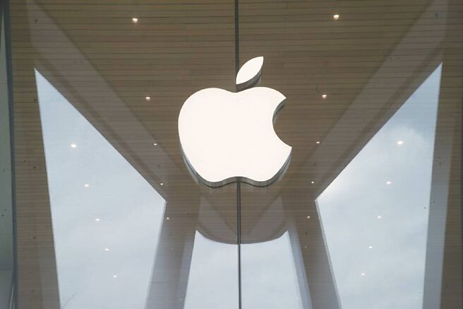 苹果正考虑利用生成式AI来加速设计其装置核心的客制化晶片。图／美联社