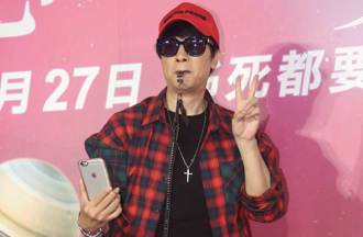 曹西平不滿「有錢還在斤斤計較」 怒轟：土雞變不了洋雞