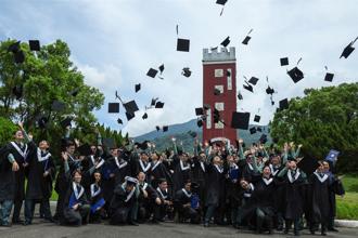 國防大學管理、政戰、理工基礎學院 學位授予展榮耀
