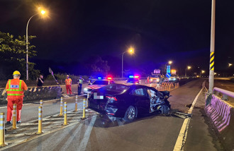 國3安坑交流道Uber凌晨自撞！51歲男駕駛「飛出車外」急送醫