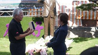 安倍晉三遺孀再訪高市紅毛港保安堂 參觀安倍紀念公園